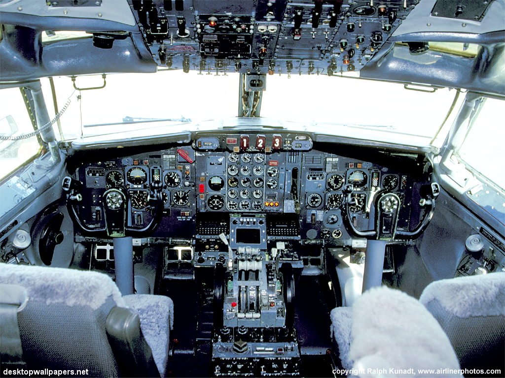 Cockpit Boeing Series At Desktopwallpaper