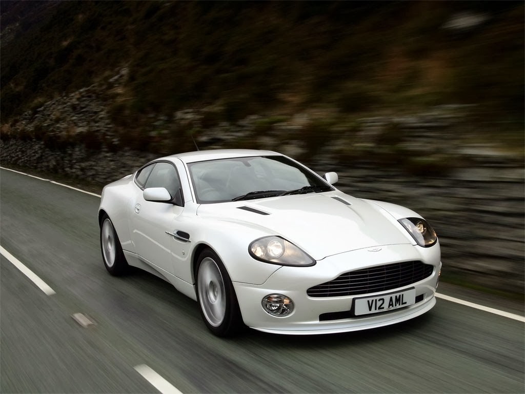 Aston Martin Vanquish Wallpaper White