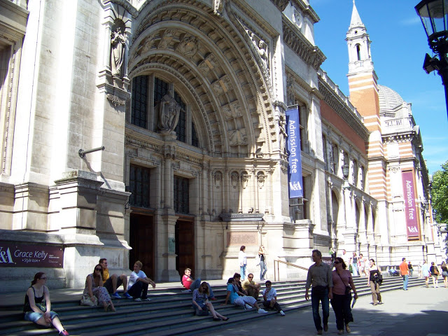 Victoria And Albert Museum Building London
