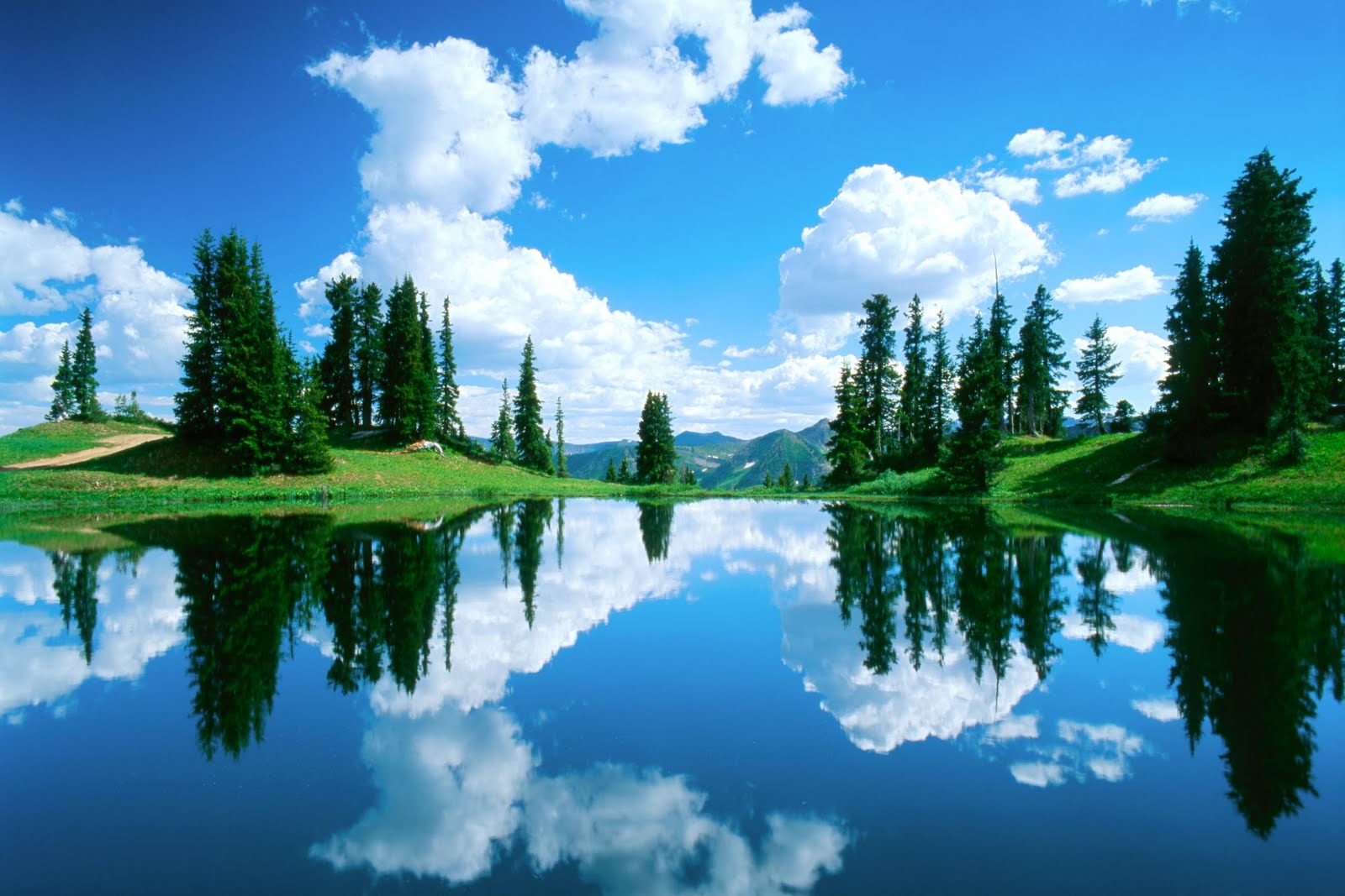 Reflections On Water Stunning HD Nature Wallpaper