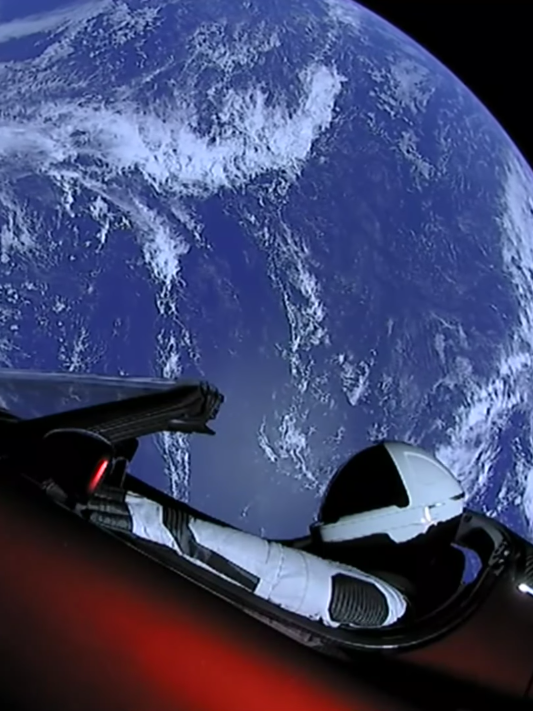 Floating Through Space Spacex S Starman Mesmerizes The World