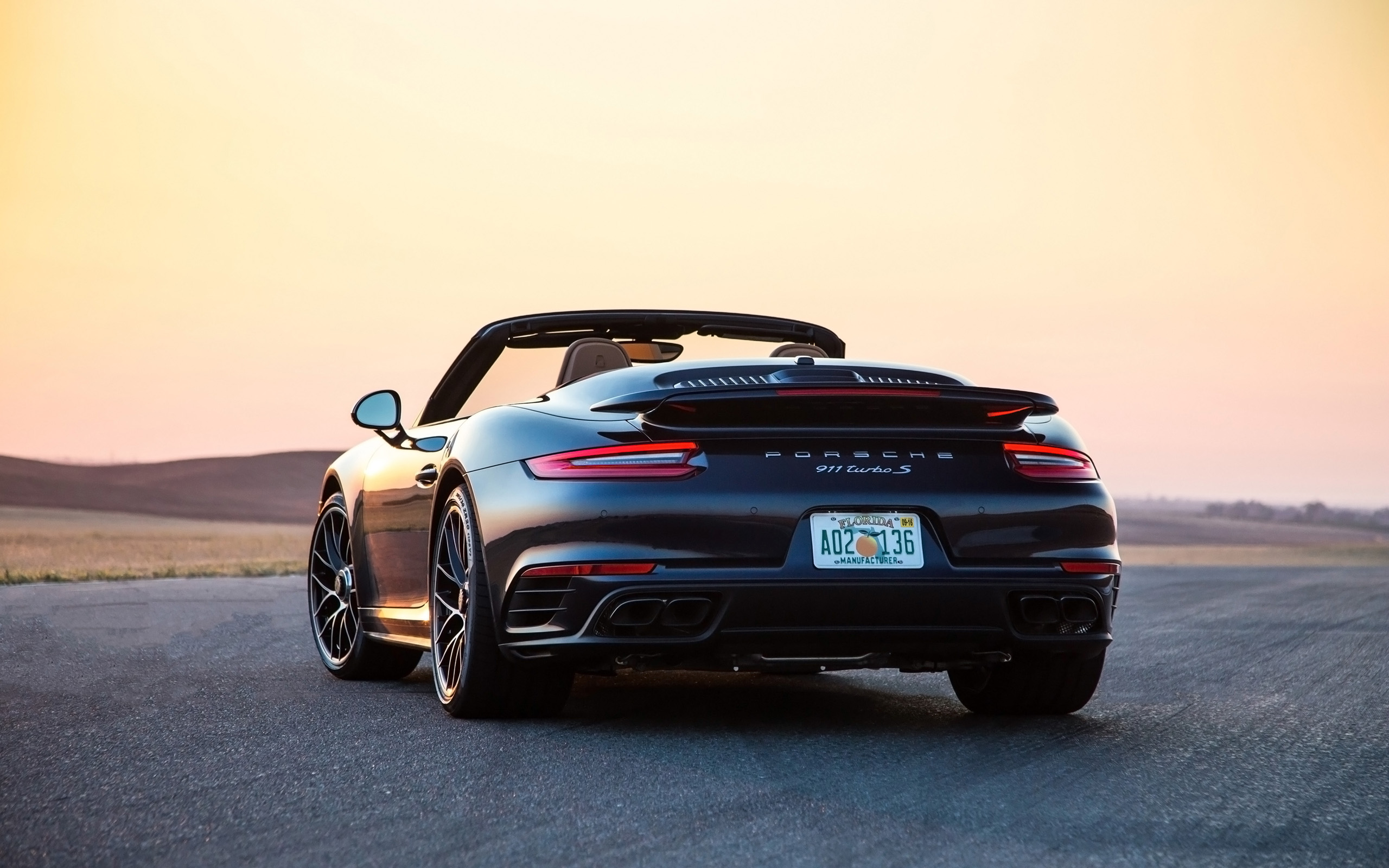 2017 Porsche 911 Turbo and 911 Turbo S   Cabriolet   Static   2