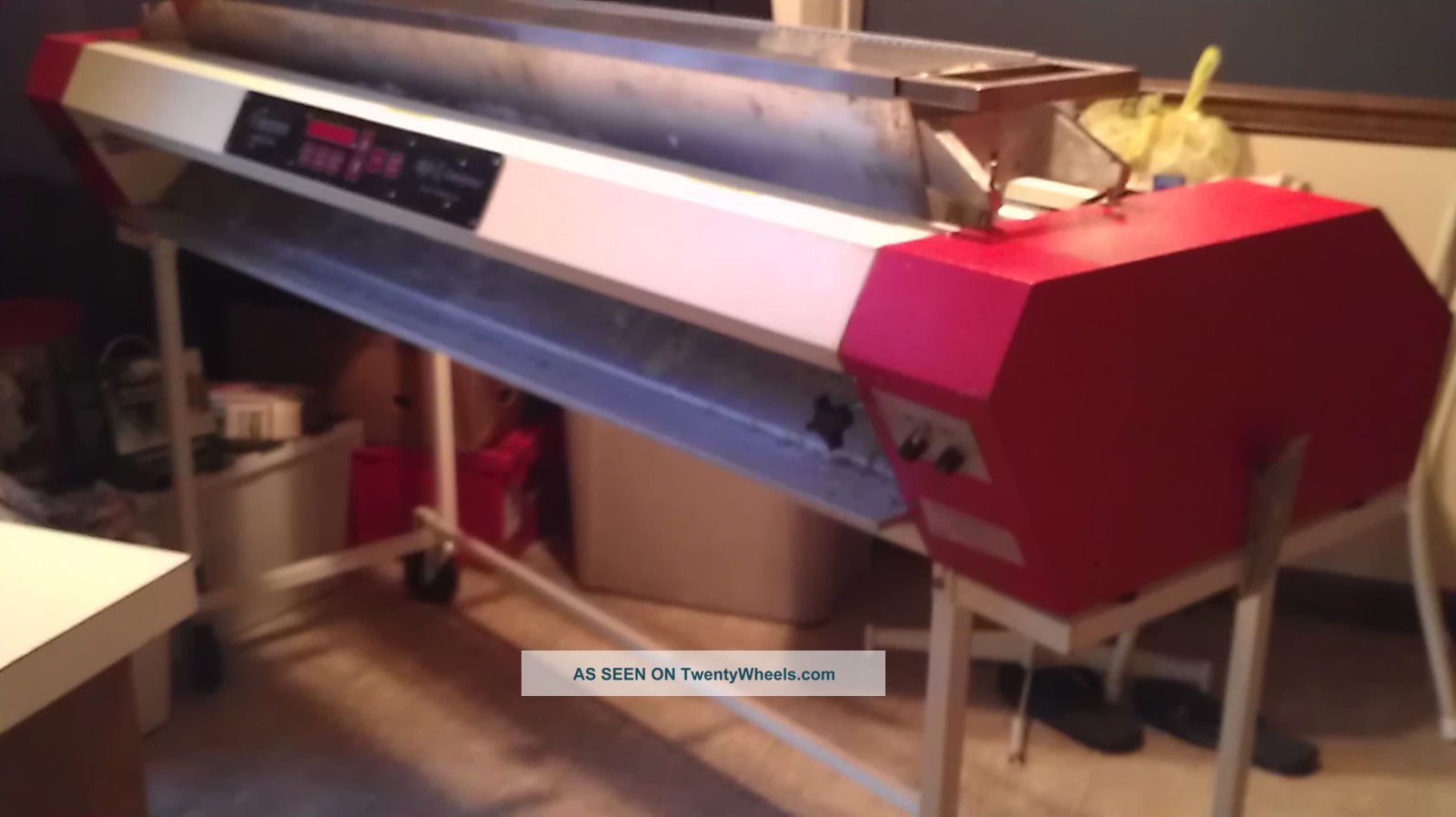 Free download Vinotron Wallpaper Paste Machine Other photo 1 [1600x898