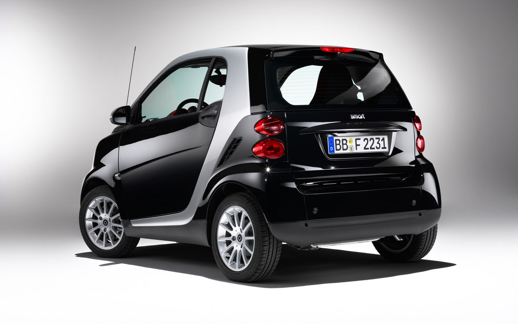 Smart Fortwo Black And White HD Cars Photos Wallpaper