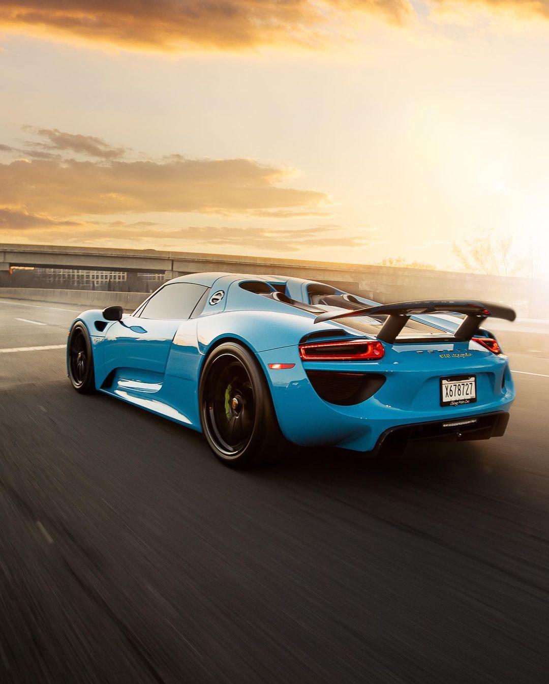 Pts Miami Blue Porsche Spyder Looks Decidedly Contemporary On