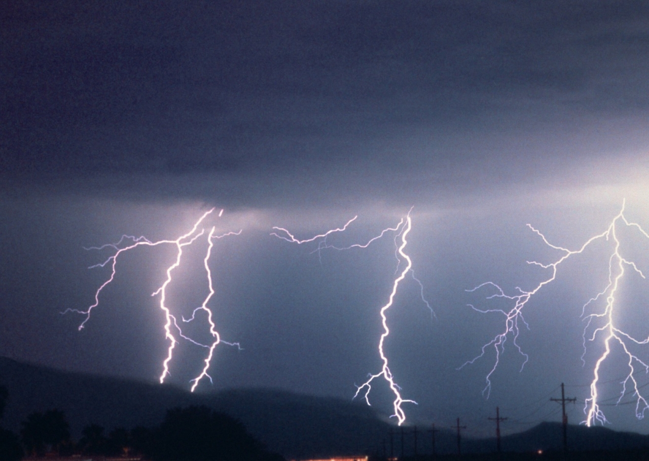 Thunder And Lightning Wallpaper Grade Thunderstorms