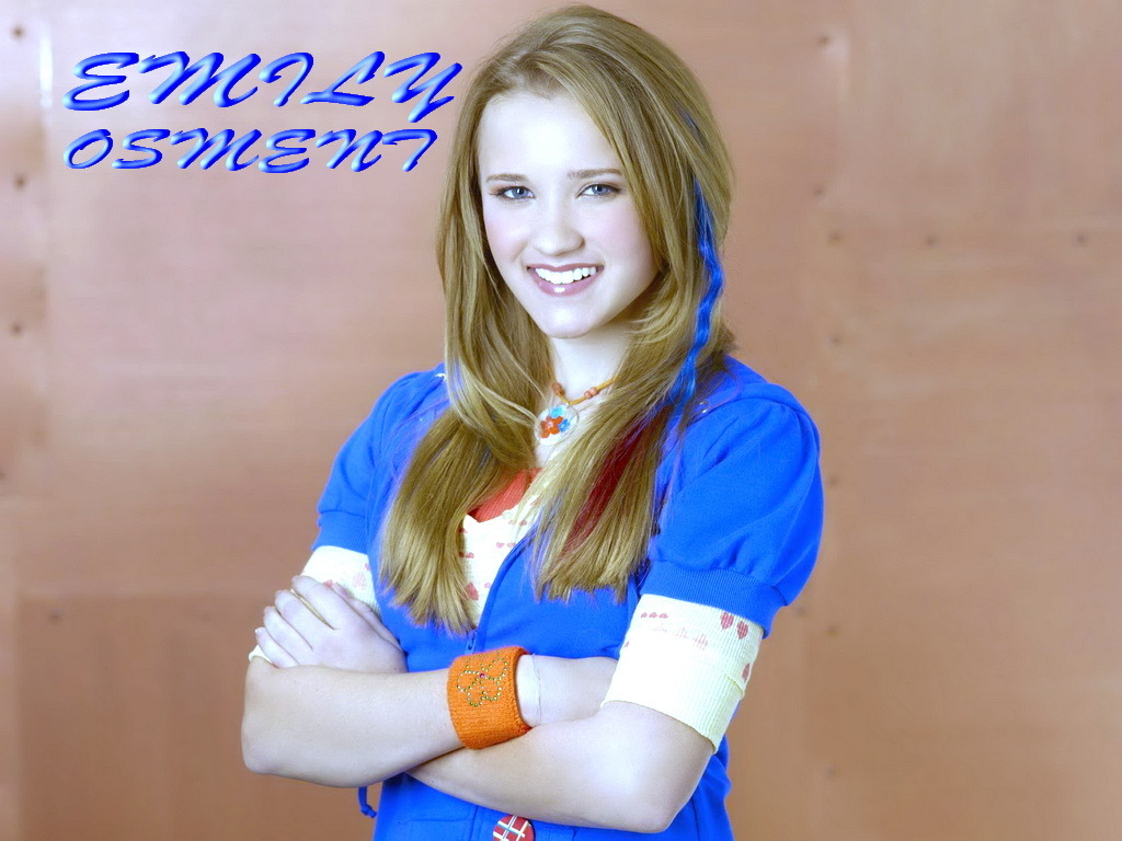 Emily Bff Of Smiley Osment Wallpaper