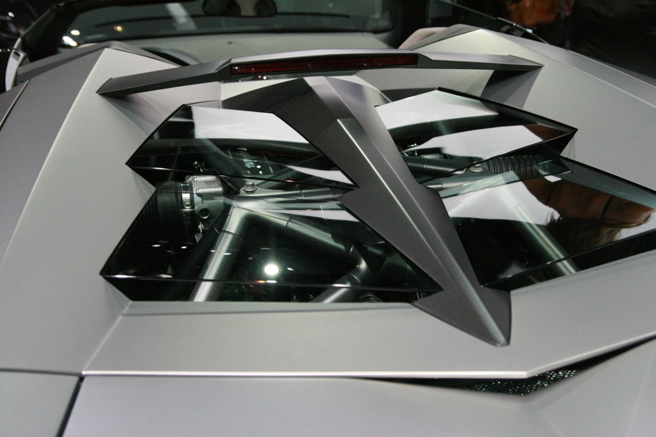Lamborghini Reventon Roadster Specification Wallpaper Features