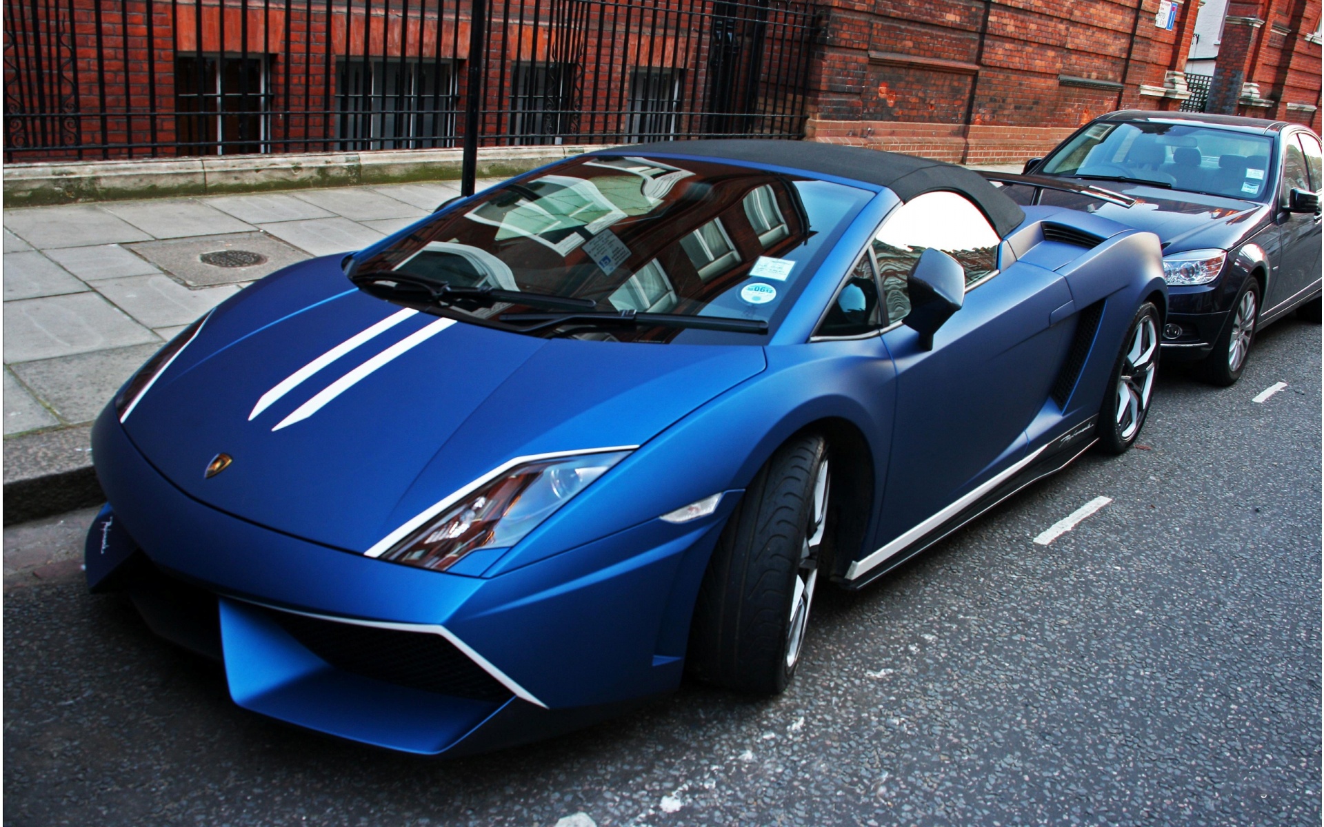 Black And Blue Lamborghini Background