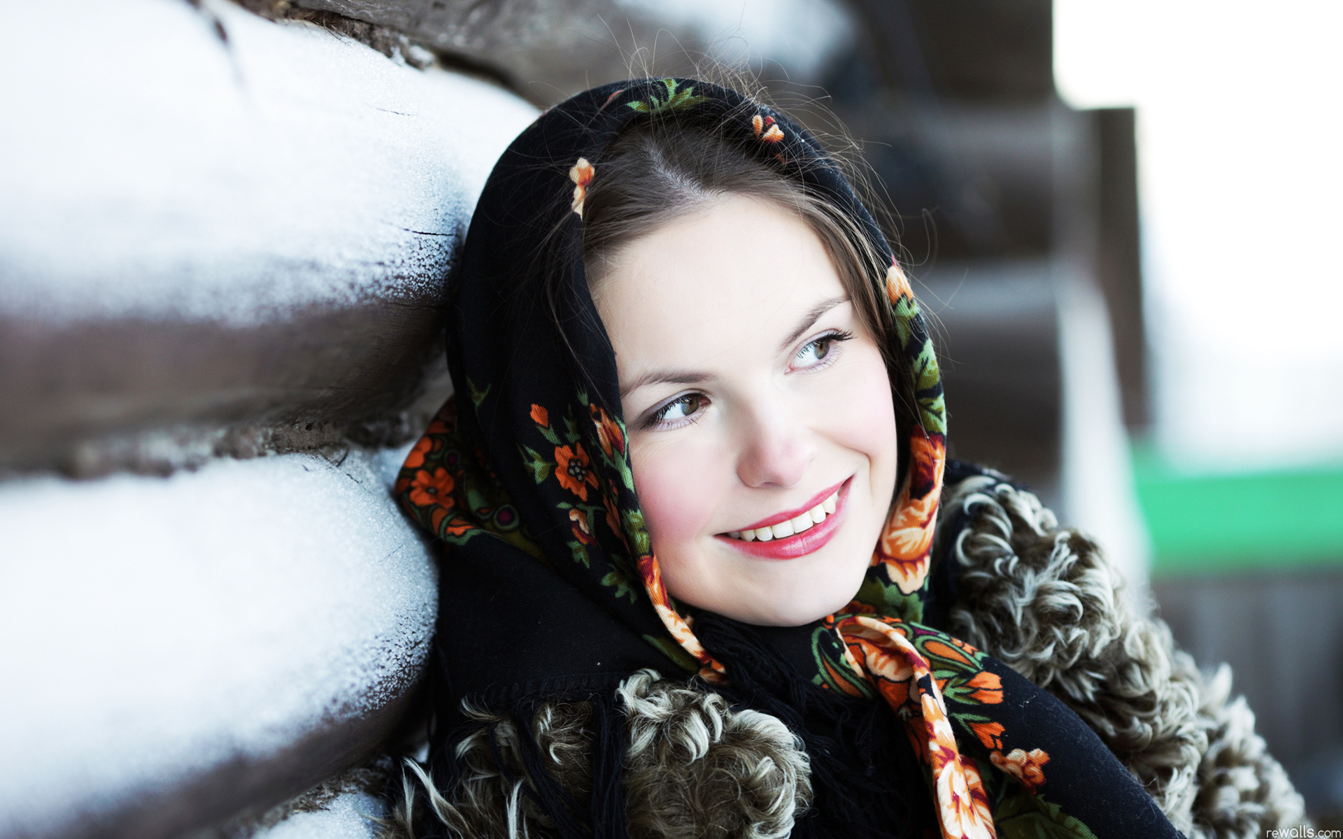 Wallpaper Girl Smile The Hand Kerchief Russian Jpg