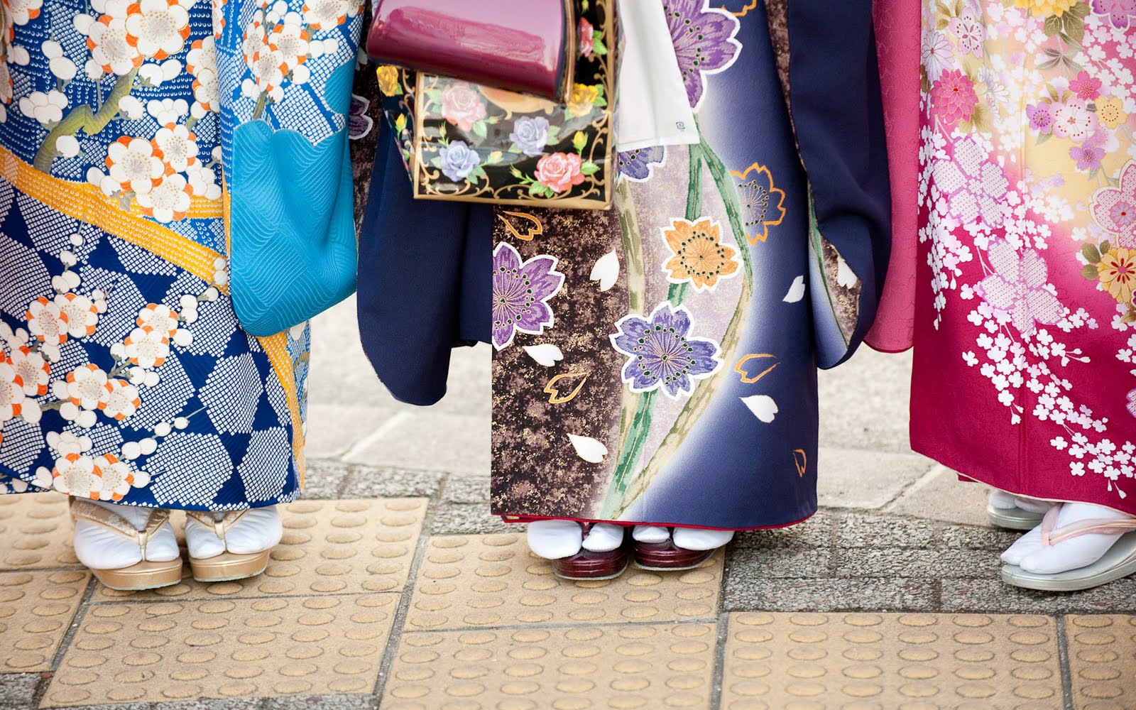Japanese Wallpaper Kimono And Folding Fan