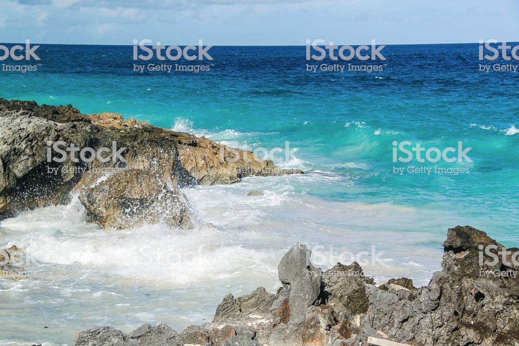 Bermuda Turquoise Water Of Atlantic Ocean And Blue Sky Fantastic
