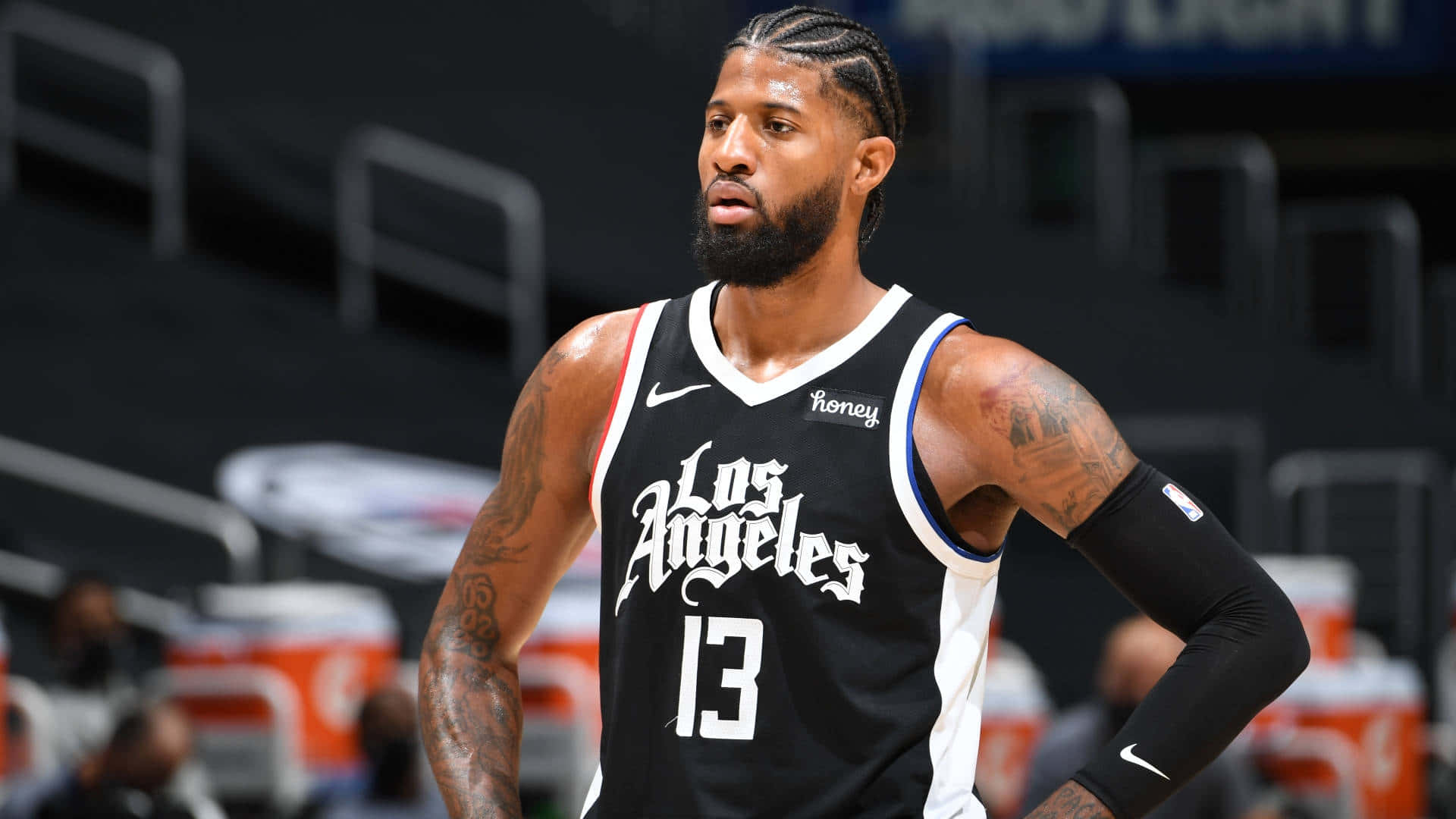 Paul George Brings The Heat With La Clippers Wallpaper