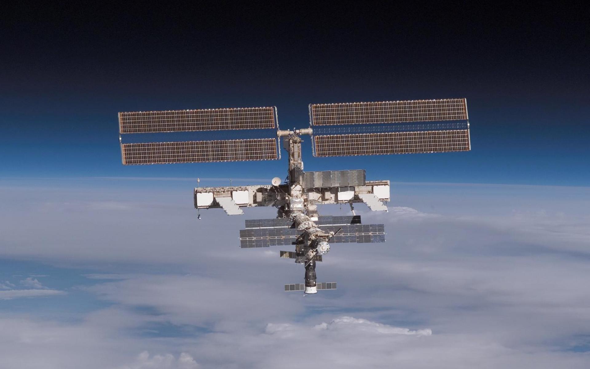 Iss Wallpaper HD