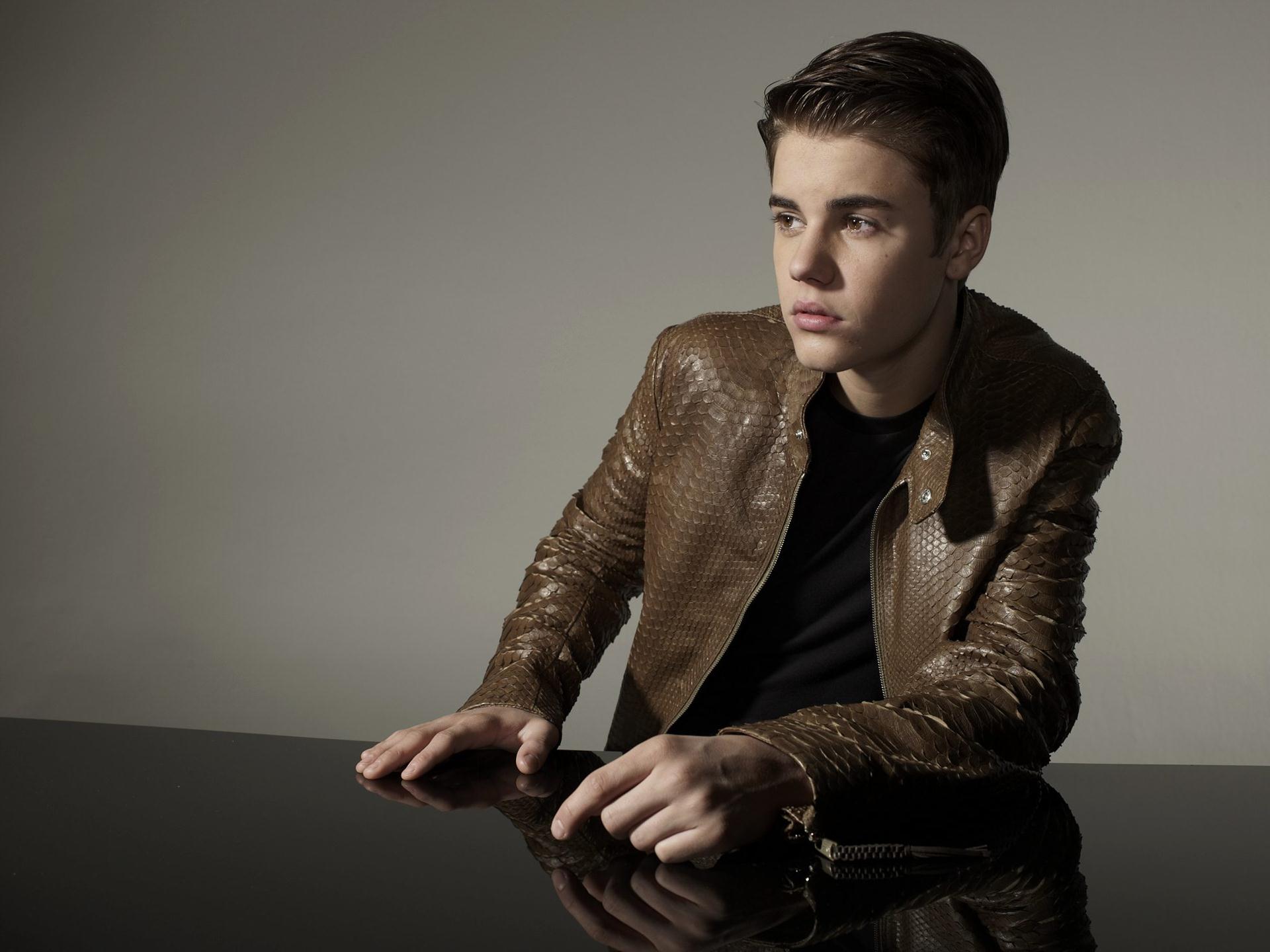 Bieber HD Image Awesome Justin Photoshoot Wallpaper