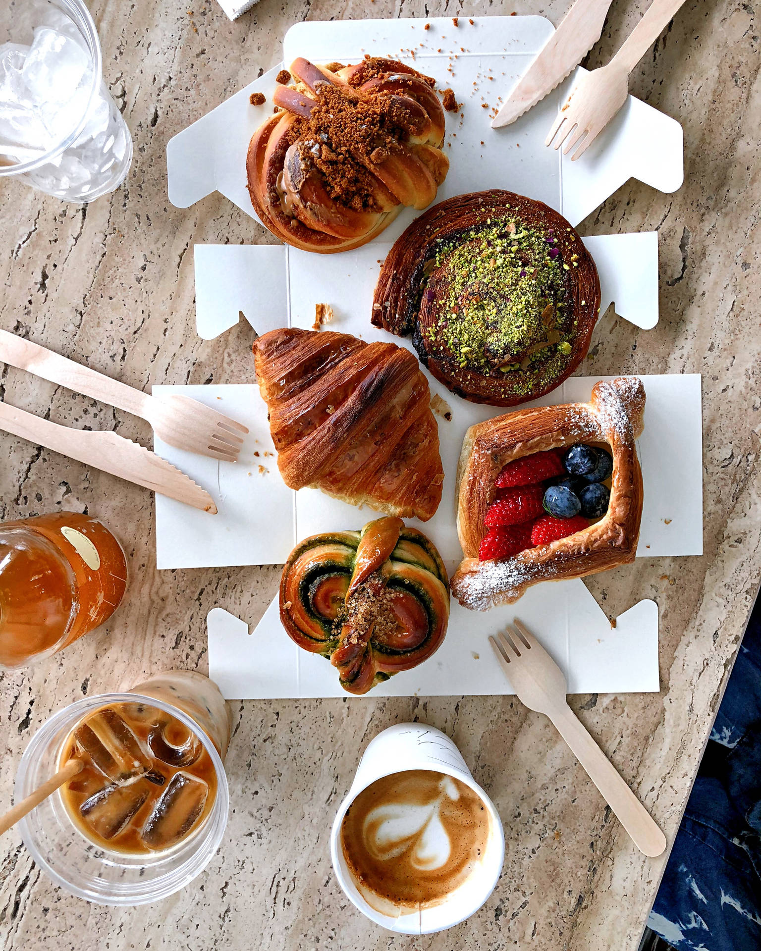 Croissant Food iPhone Wallpaper