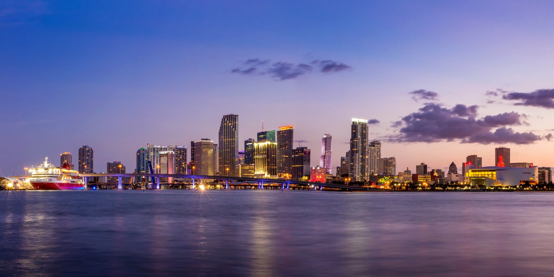 Skyscraper Building Night Usa City Man Made Miami 4k Ultra HD Wallpaper
