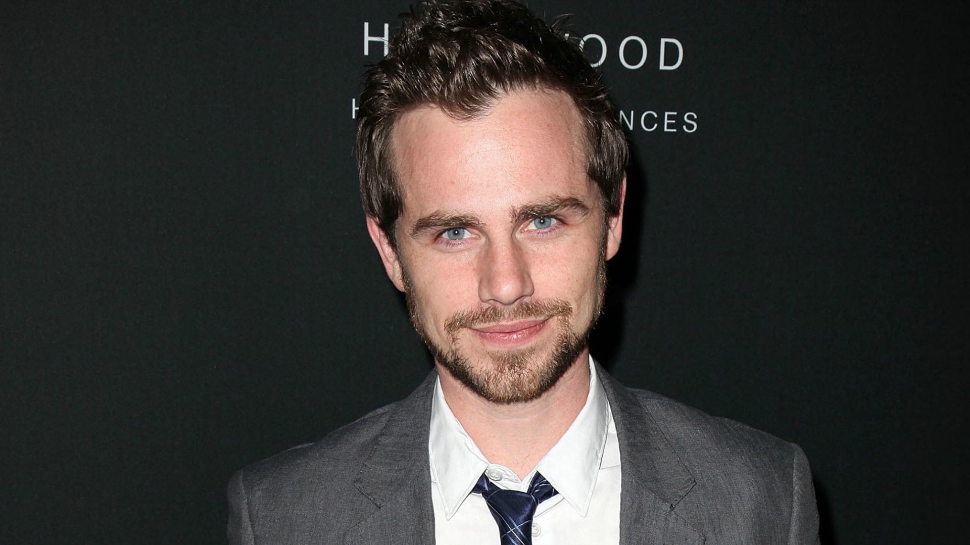 Boy Meets World S Rider Strong Weles A Son Find Out His Hippie