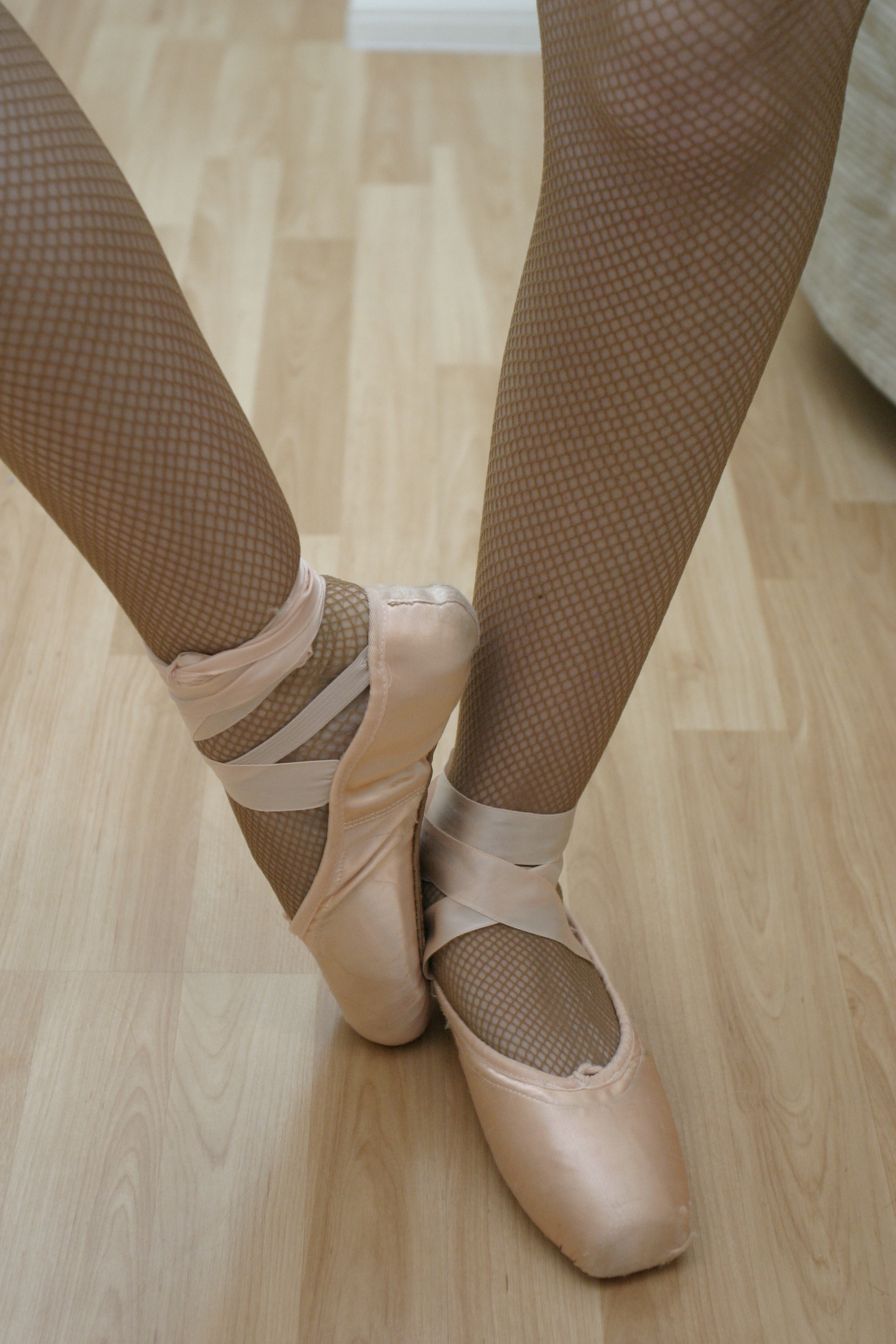 Ballet Pointe Shoes Hot Girls Wallpaper