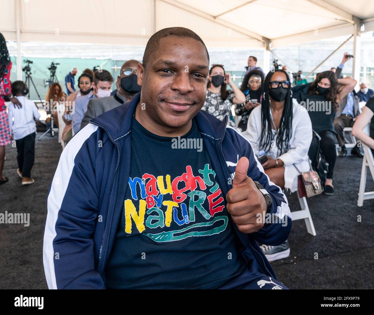 New York Ny May Vin Rock Naughty By Nature Attends