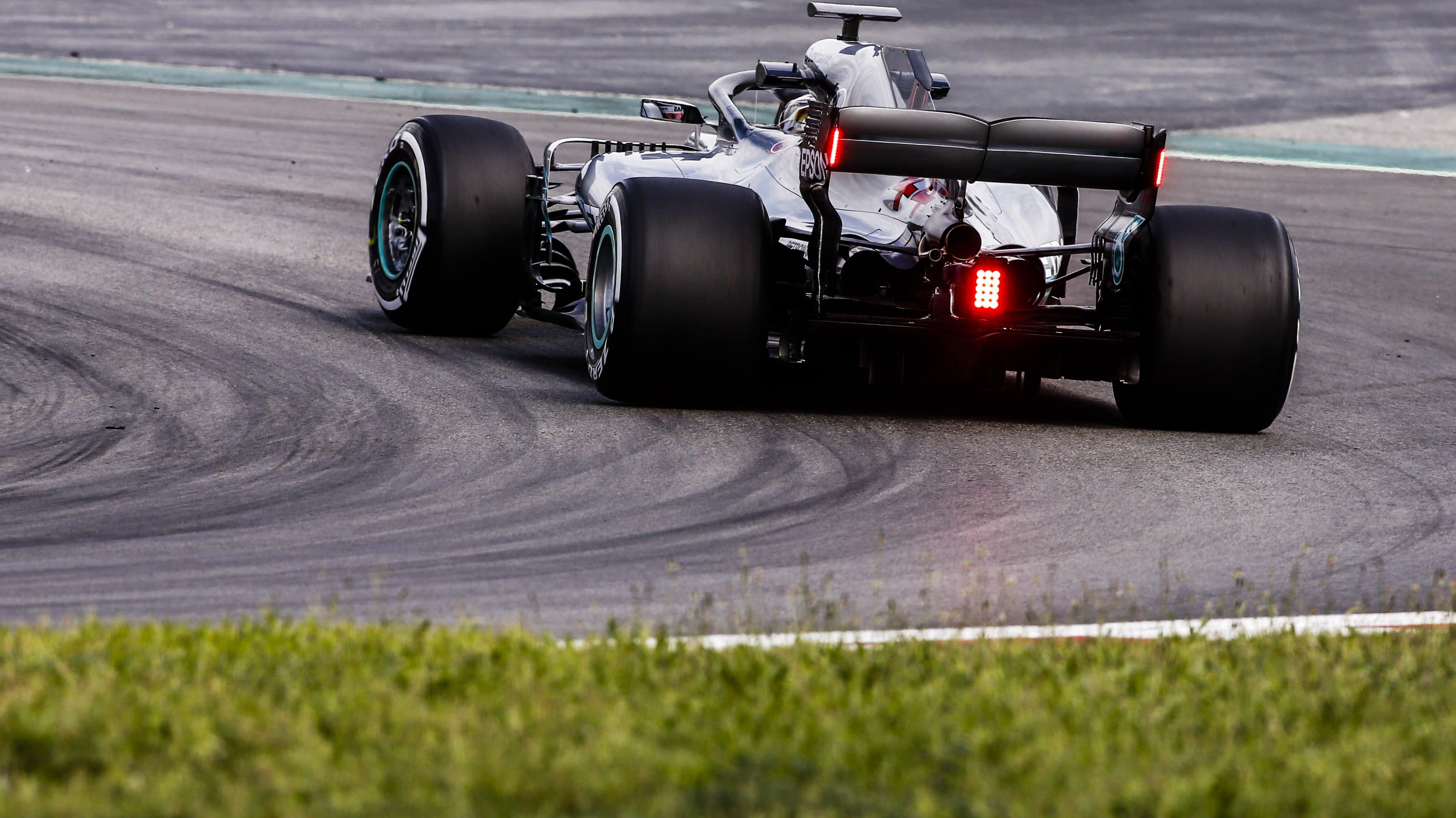 Lewis Hamilton Testing Spec Rear Lights 4K wallpaper