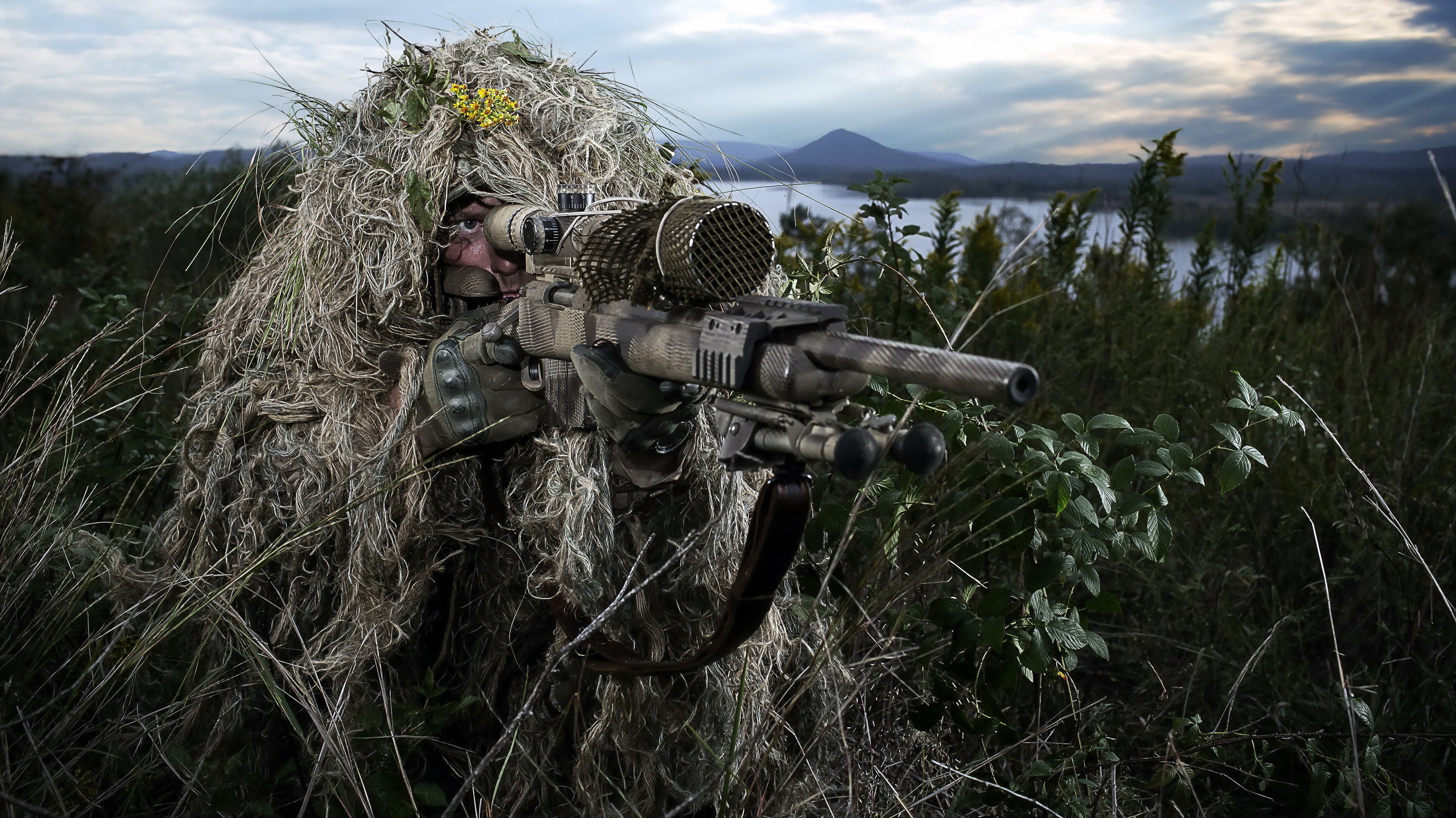 Sniper rifle soldier weapon gun military d wallpaper 2560x1440 2560x1440
