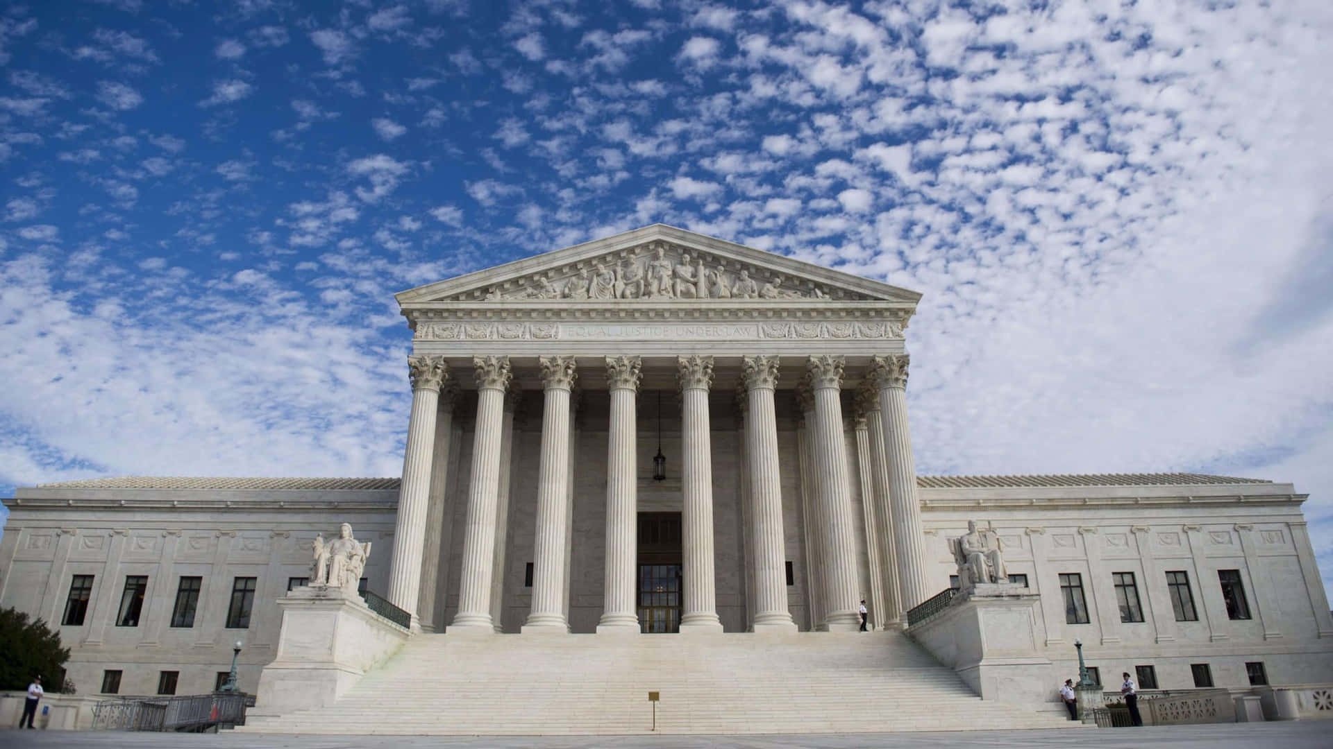 Amazing Cloud Formation Over Supreme Court Building Wallpaper