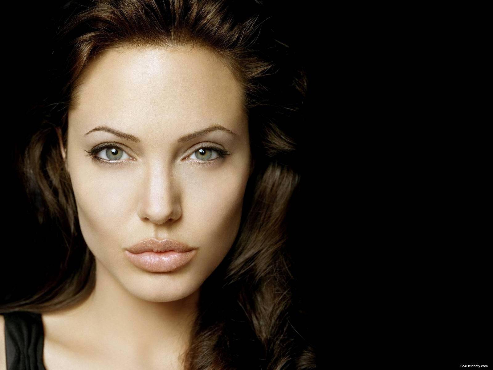 Beautiful Angelina Jolie Wallpaper