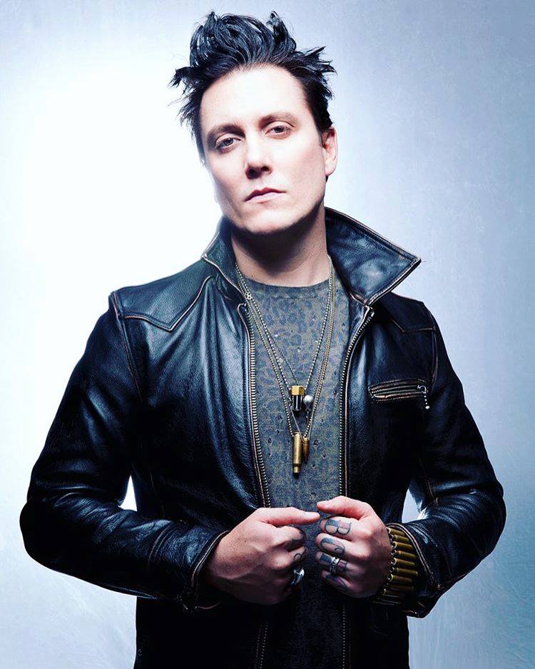 Avenged Sevenfold News Synyster Gates Takes The Rockstar Test 750x937