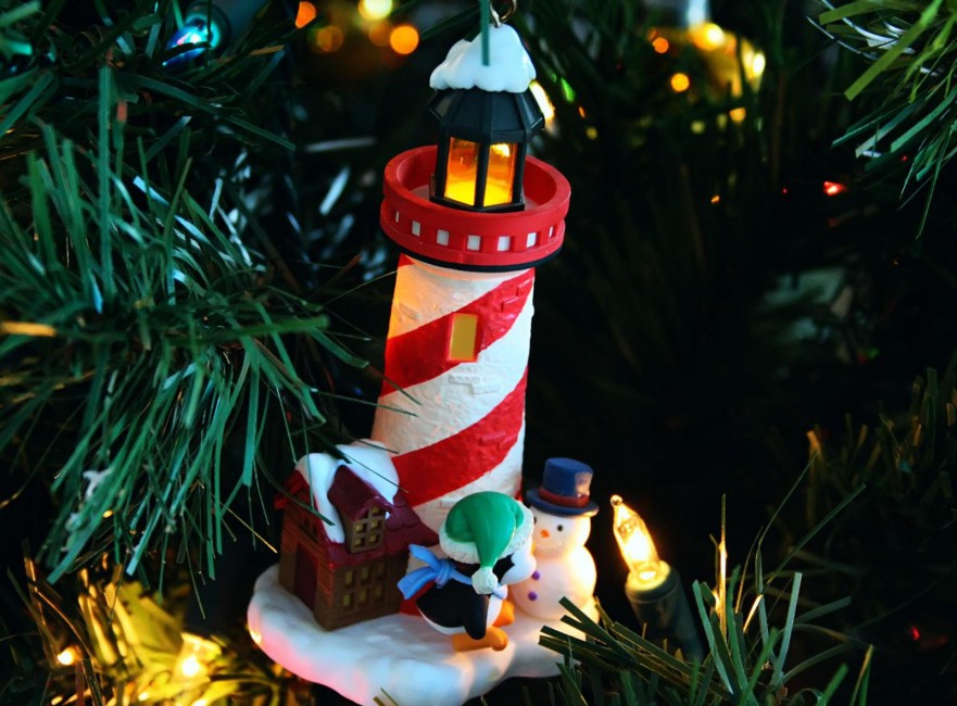 Christmas Tree Garlands House Lighthouse Penguin Snowman Figurines