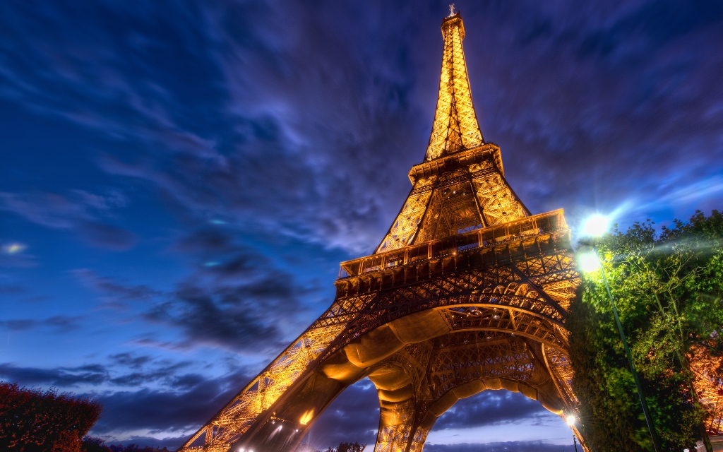 Beautiful Eiffel Tower Paris Widescreen HD Wallpaper Wallpaper55