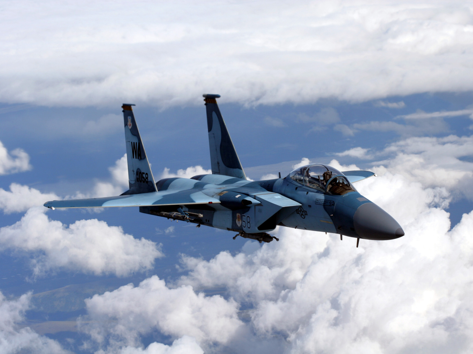 Military Jet Fighter Wallpaper 1600x1200 Military Jet Fighter 1600x1200