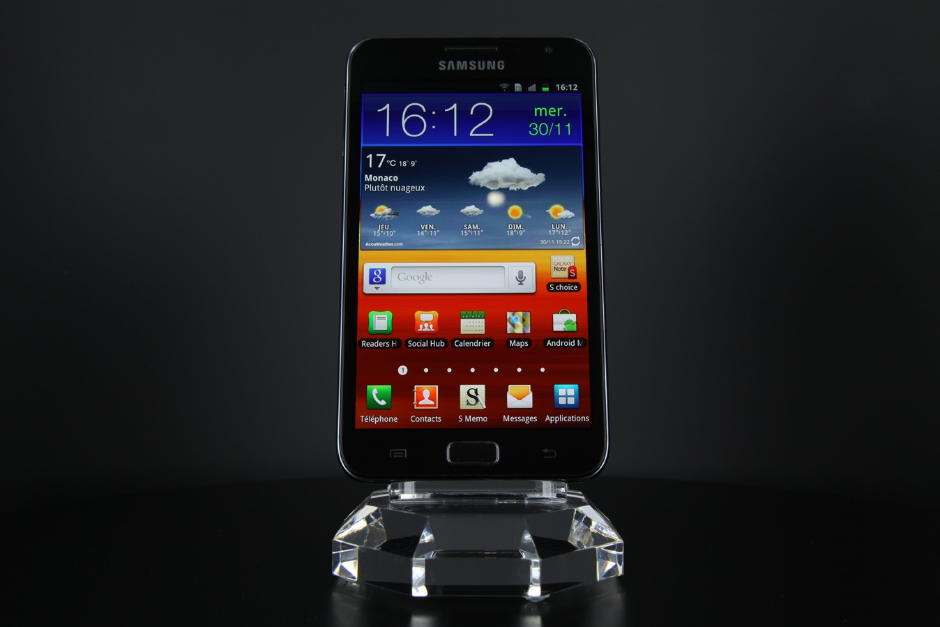 Версия для android телефон. Samsung Phone. Андроид самсунг. Андроид 13 самсунг. Телефон андроид 4.