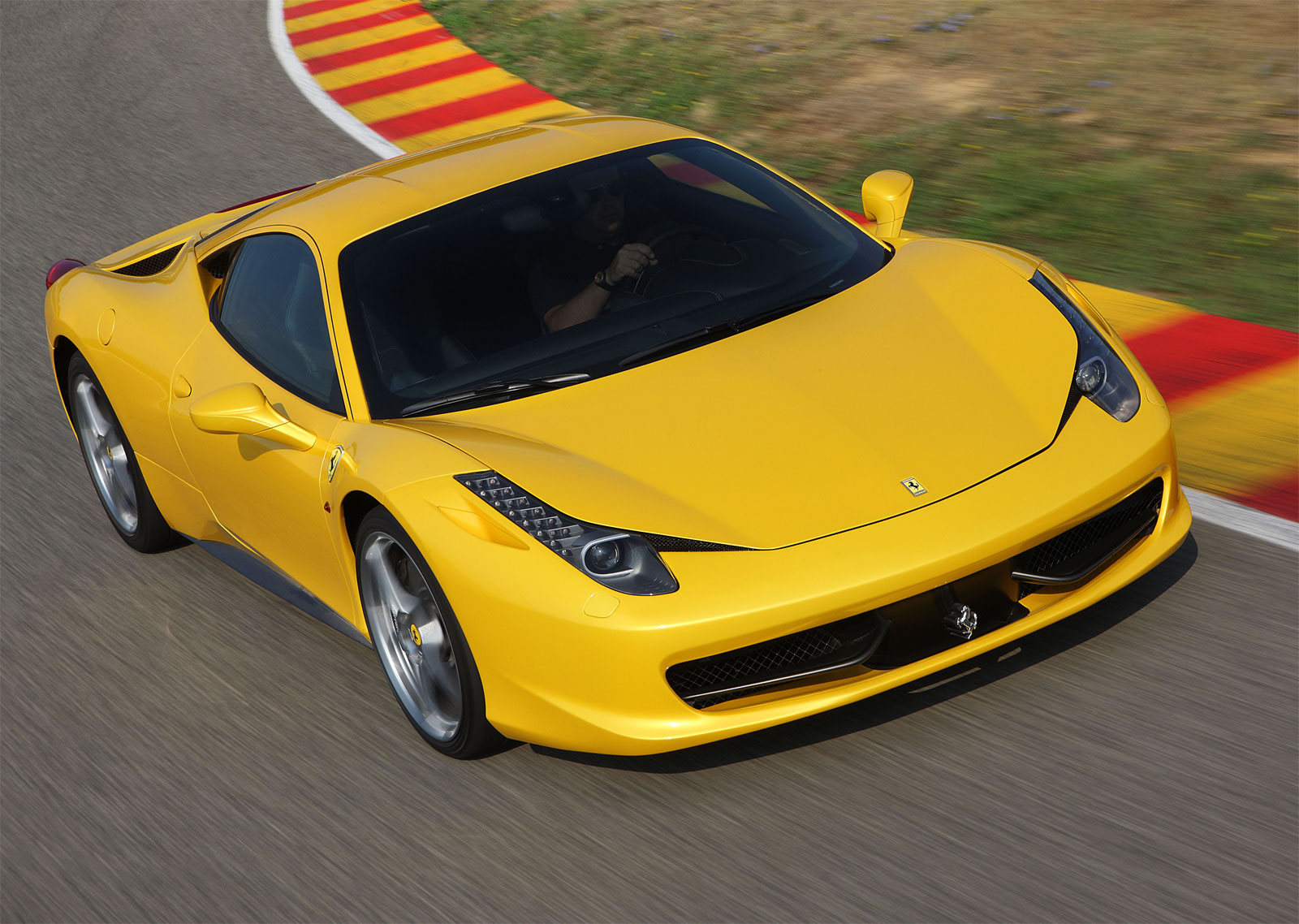 Ferrari Italia HD Wallpaper