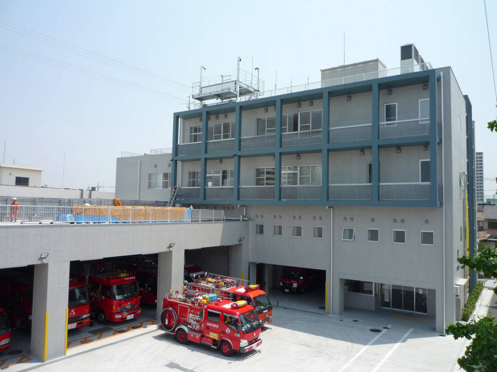 Kawasaki City Fire Station Wallpaper
