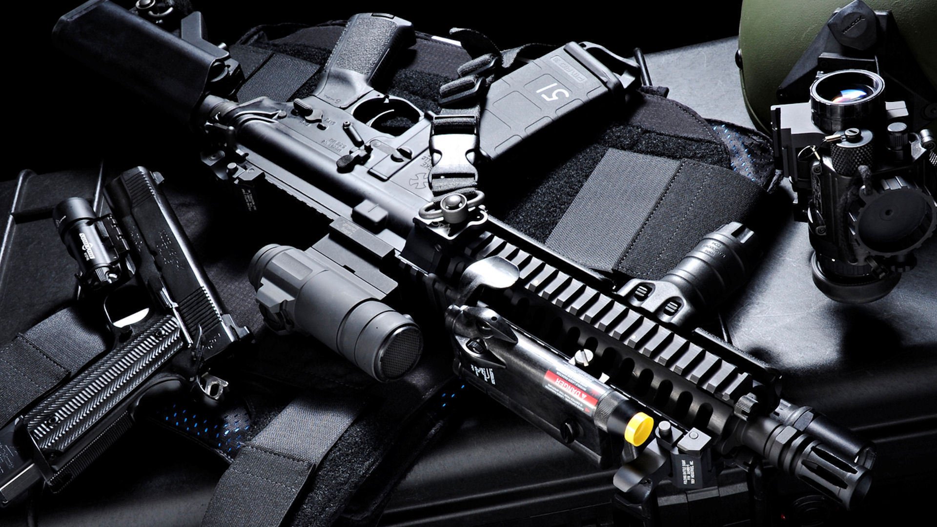 Desktop machine gun scope Armor assault rifle