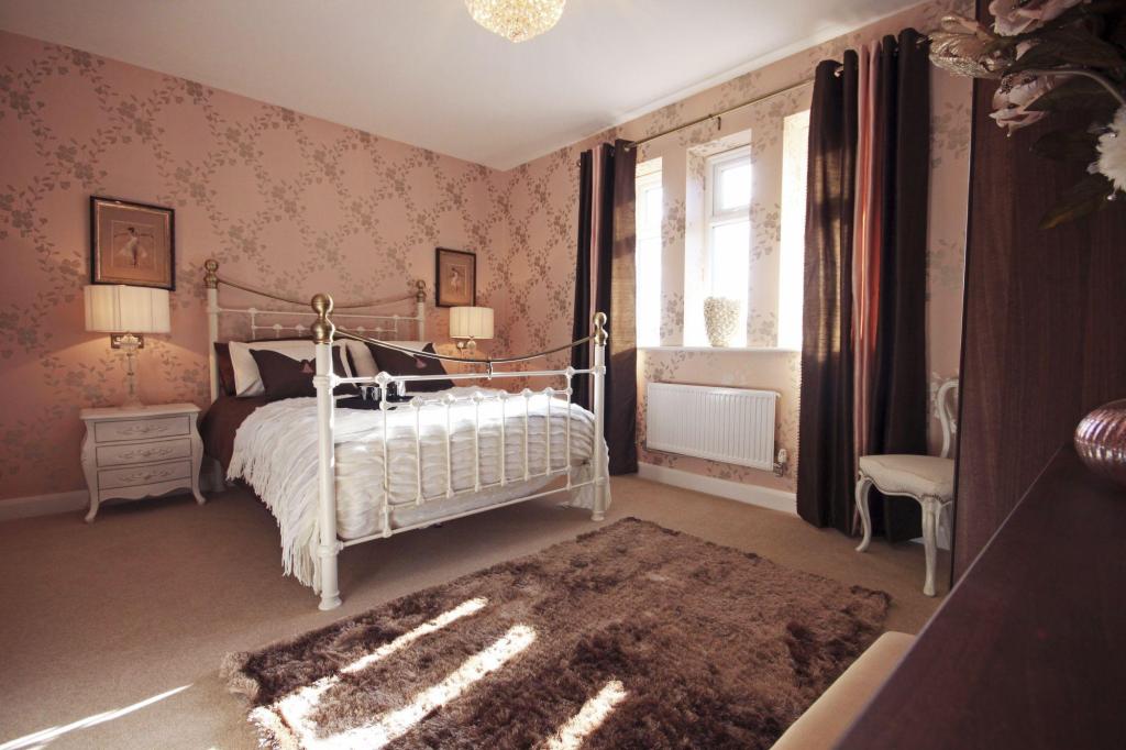 [47+] Pink Fur Wallpaper for Bedrooms on WallpaperSafari