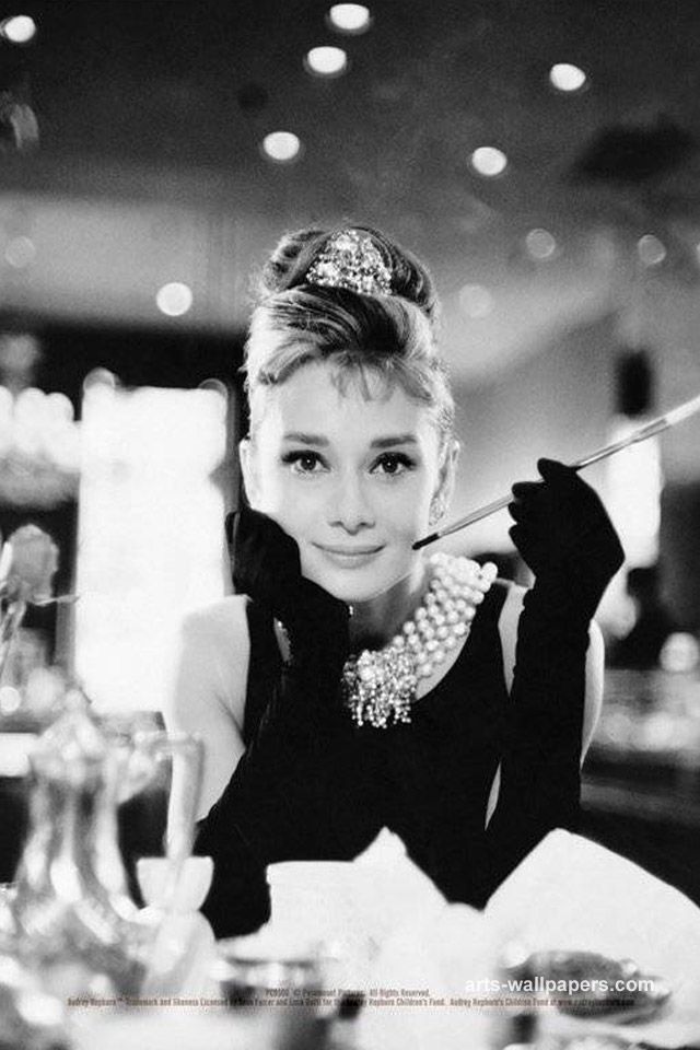 100+] Audrey Hepburn Wallpapers | Wallpapers.com