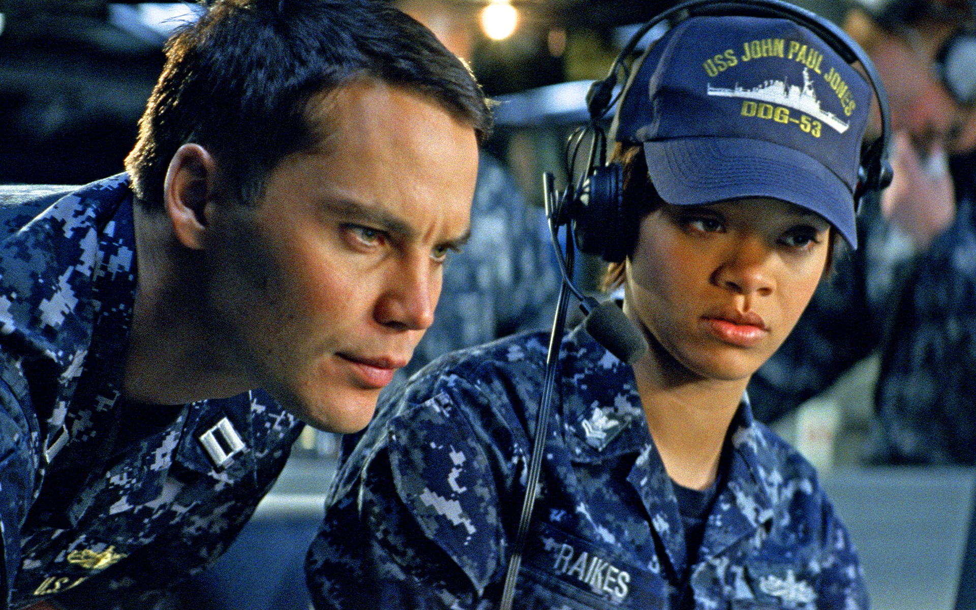 Taylor Kitsch As Lieutenant Alex Hopper And Rihanna Petty