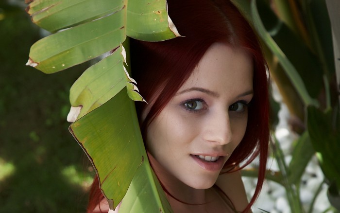 Ariel Aka Piper Fawn Close Up Face Girl Green Non Nude
