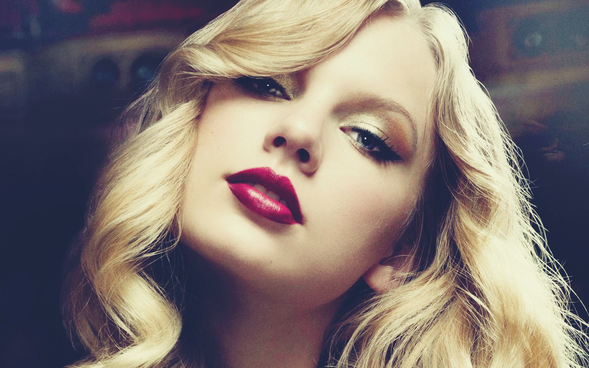 Taylor Swift Beautiful Face Wallpaper New HD