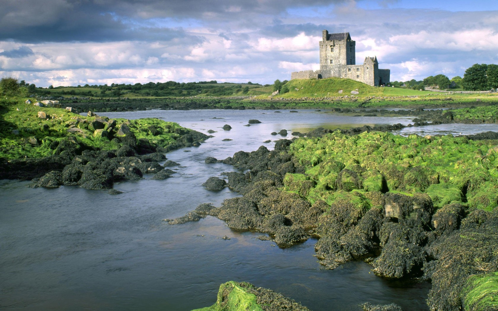Dunguaire Castle Galway County Ireland Widescreen Wallpaper