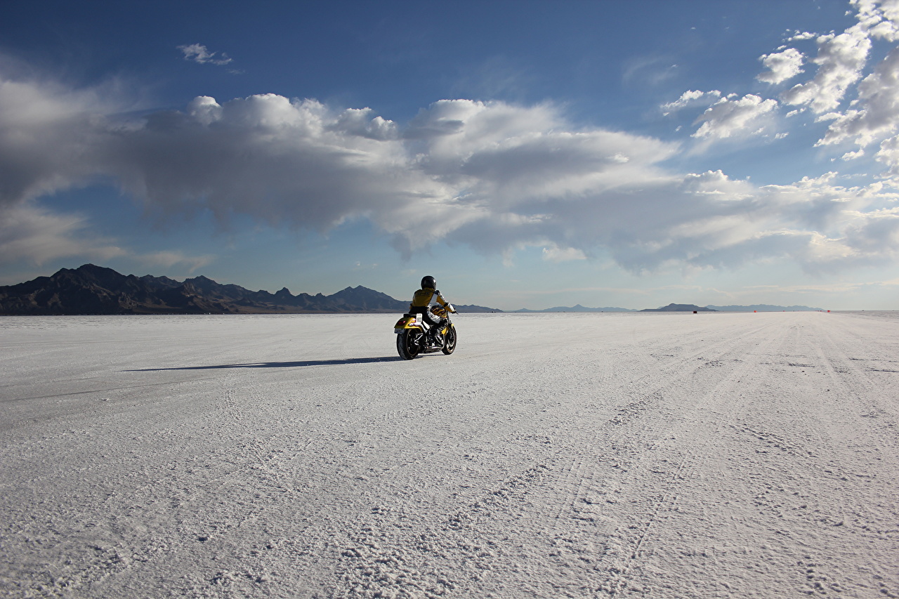 Wallpaper Usa Bonneville Salt Flats Utah Desert Motorcycles Sky