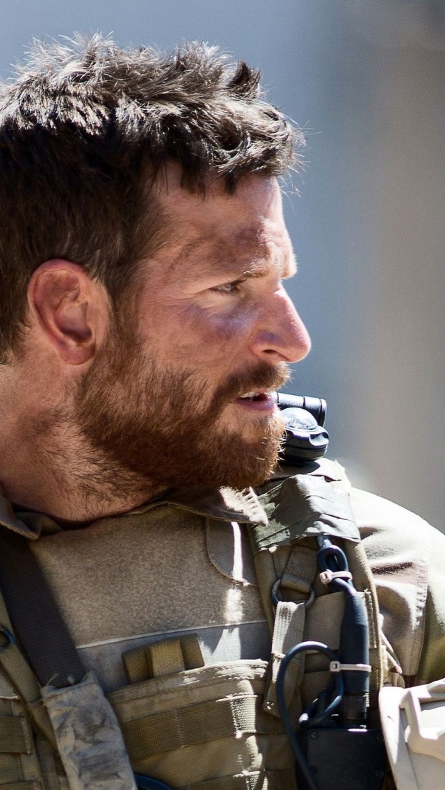 Bradley Cooper In American Sniper iPhone Wallpaper