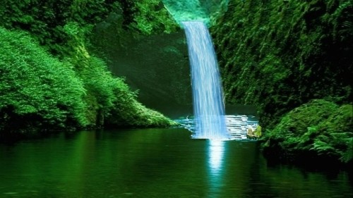 Screenshot Re S Of Shareware Serene Waterfall