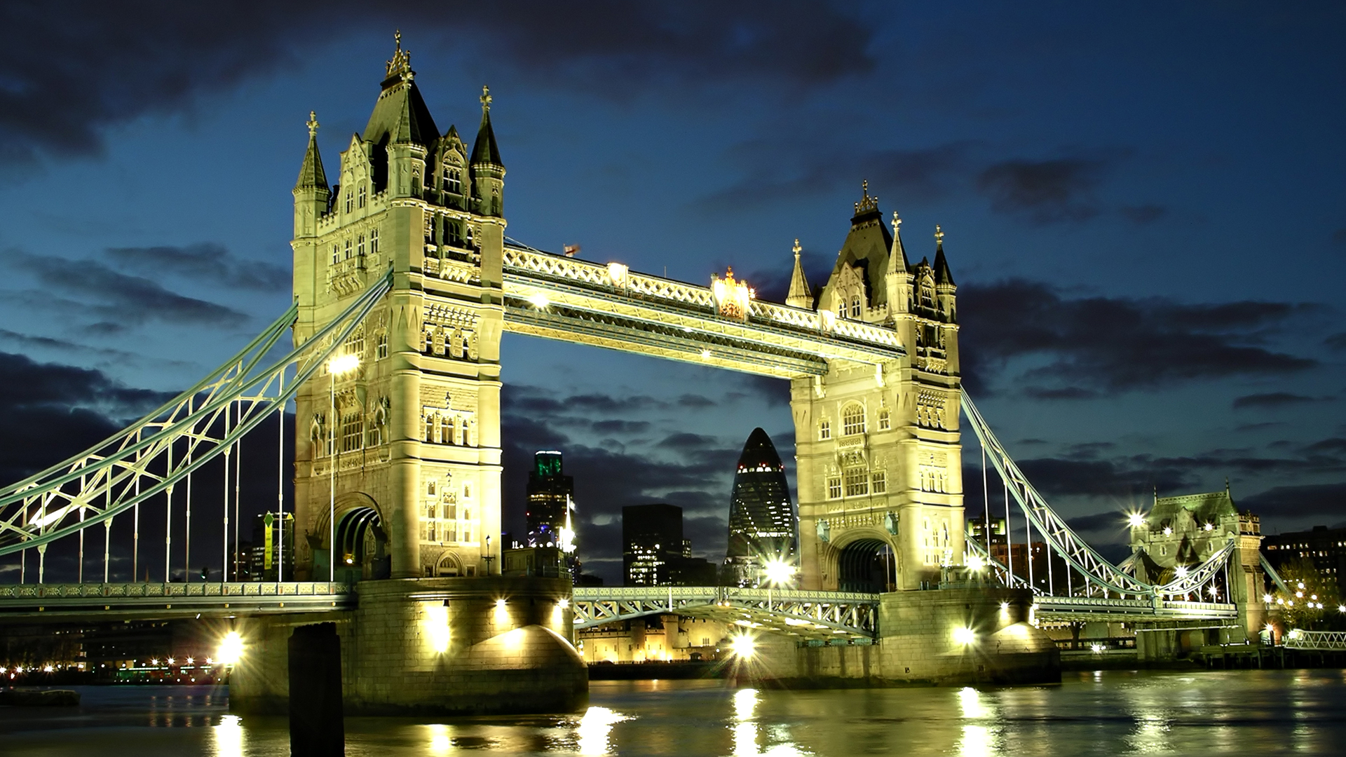 United Kingdom Bridge At Night Wallpaper