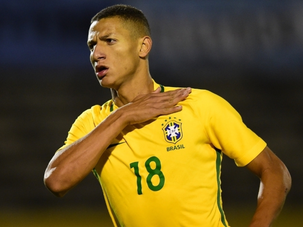 Everton Close In On Signing Richarlison Fox Sports Asia