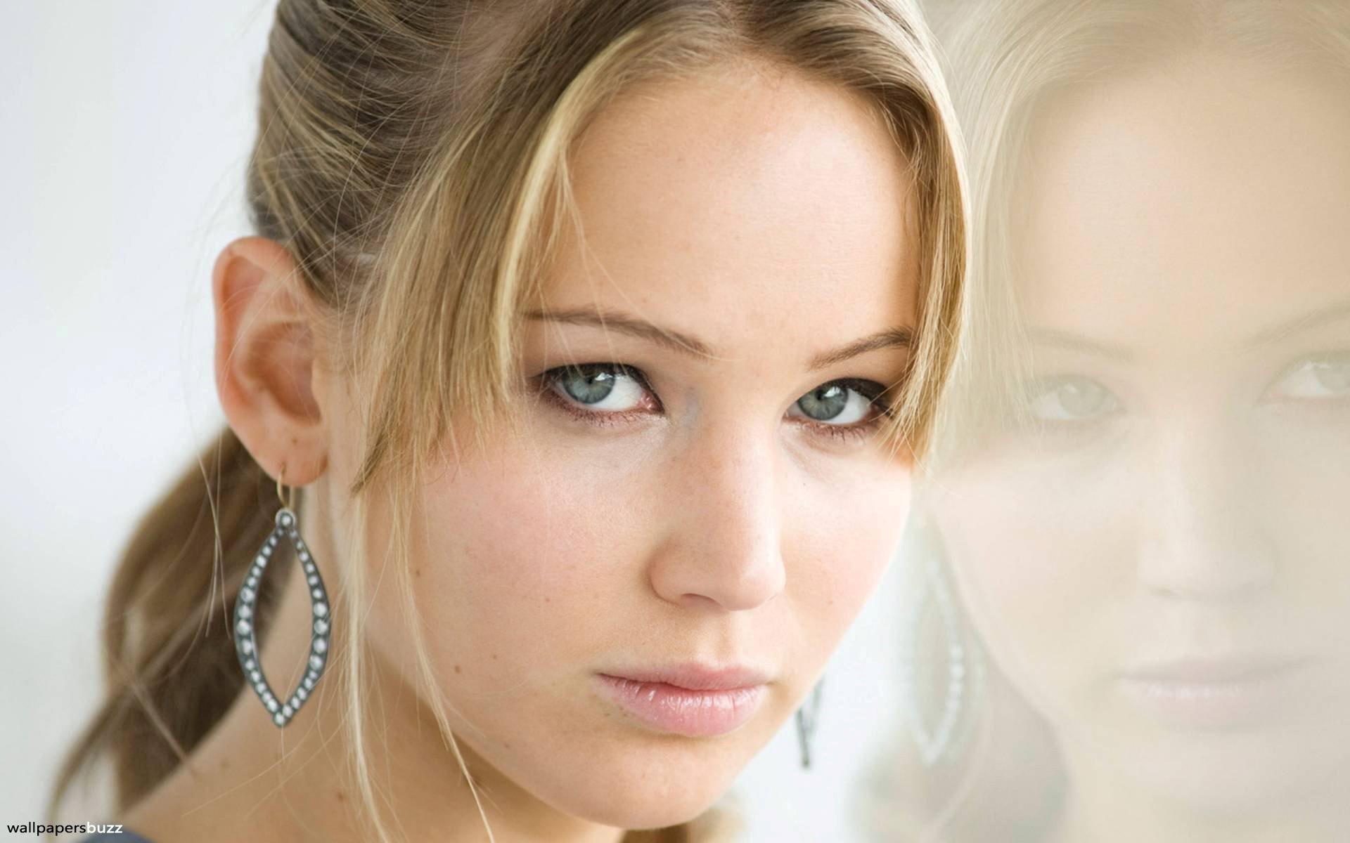 Beautiful Face Of Hollywood Actress Jennifer Lawrence HD Wallpaper