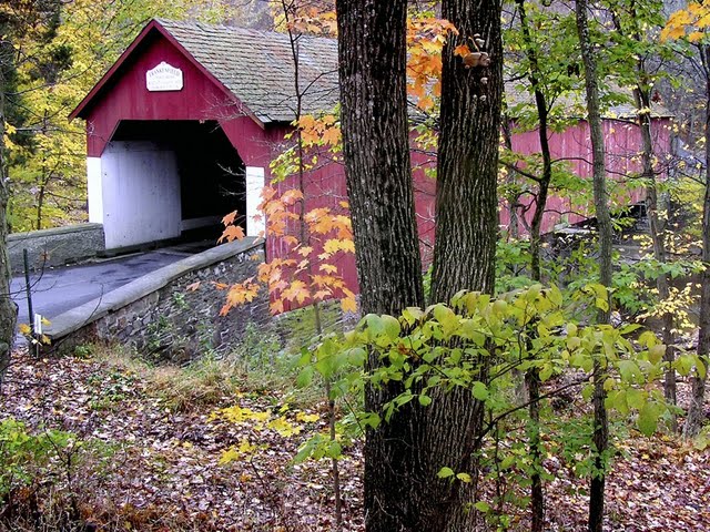 Covered Bridge Tinicum Pennsylvania Package Holiday Wallpaper