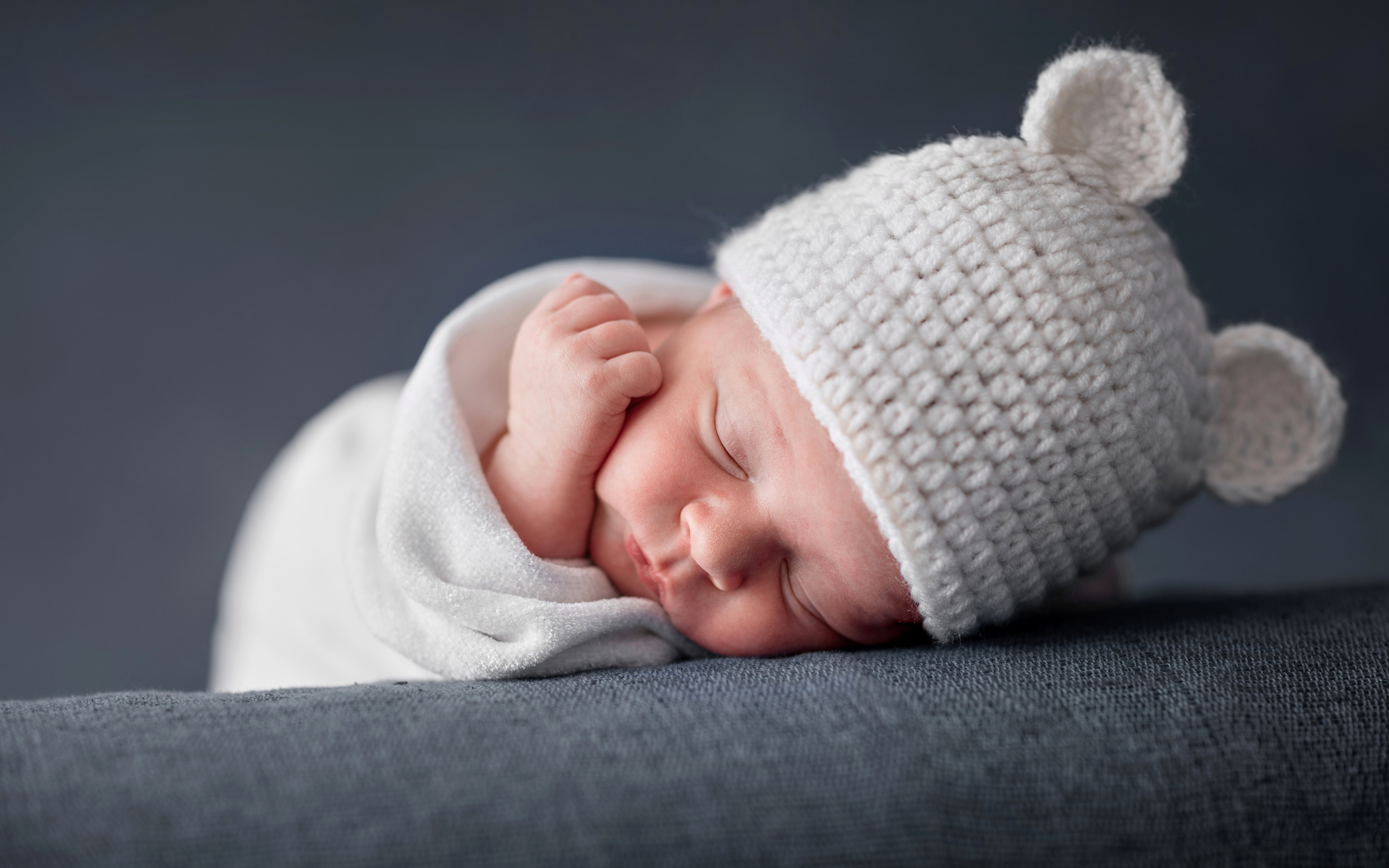 Newborn Baby HD Wallpaper